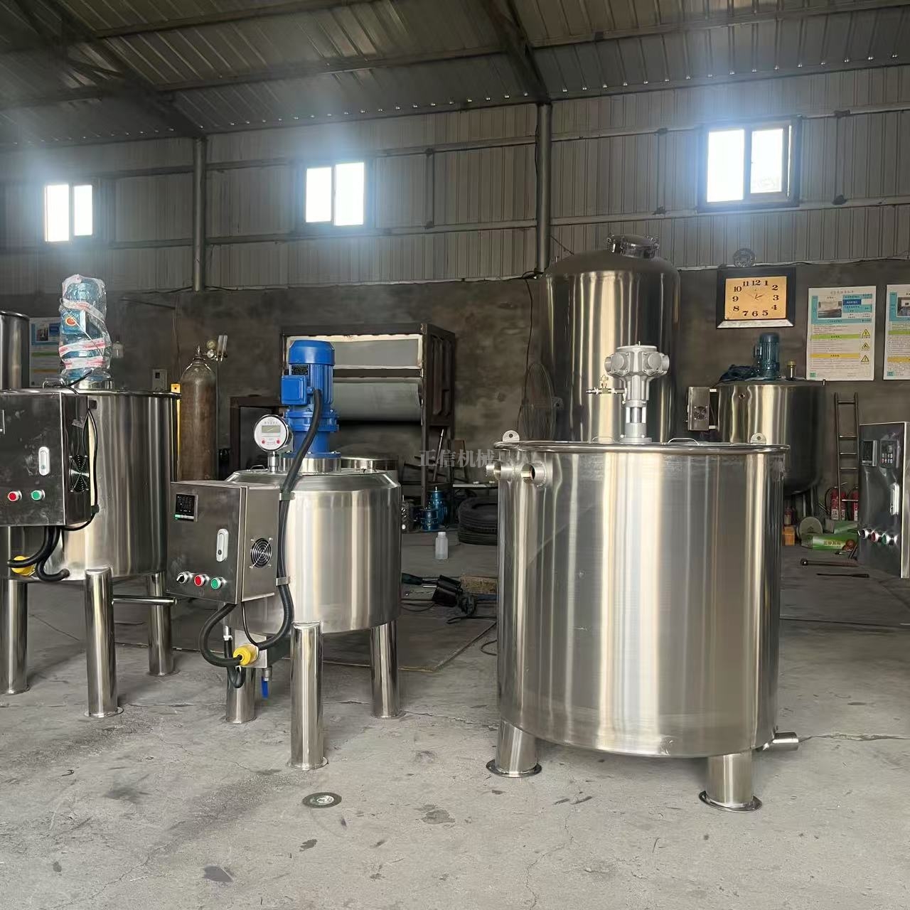 不锈钢气动搅拌桶 调速搅拌罐 防爆液体搅拌机